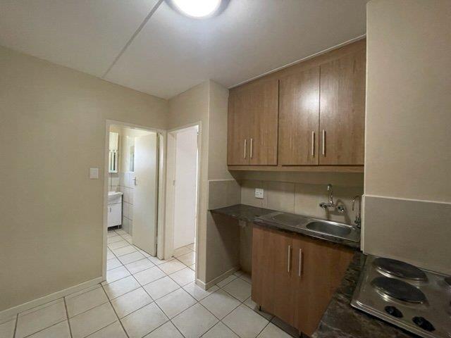 2 Bedroom Property for Sale in Kannoniers Park North West